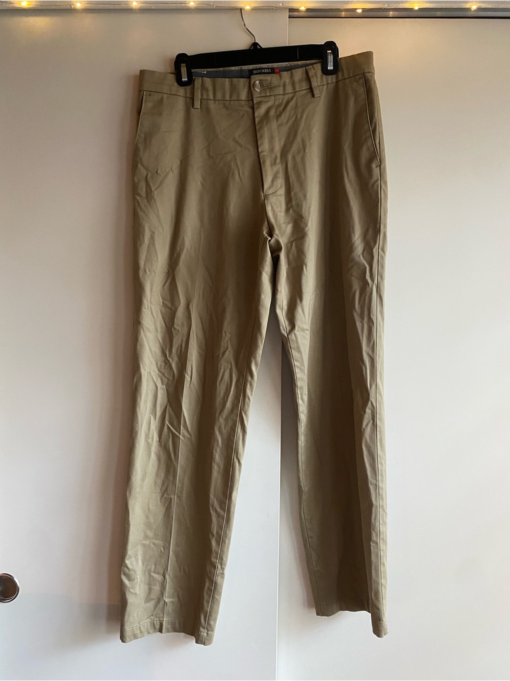 Men’s Dockers Classic Size 32 | 98% Cotton